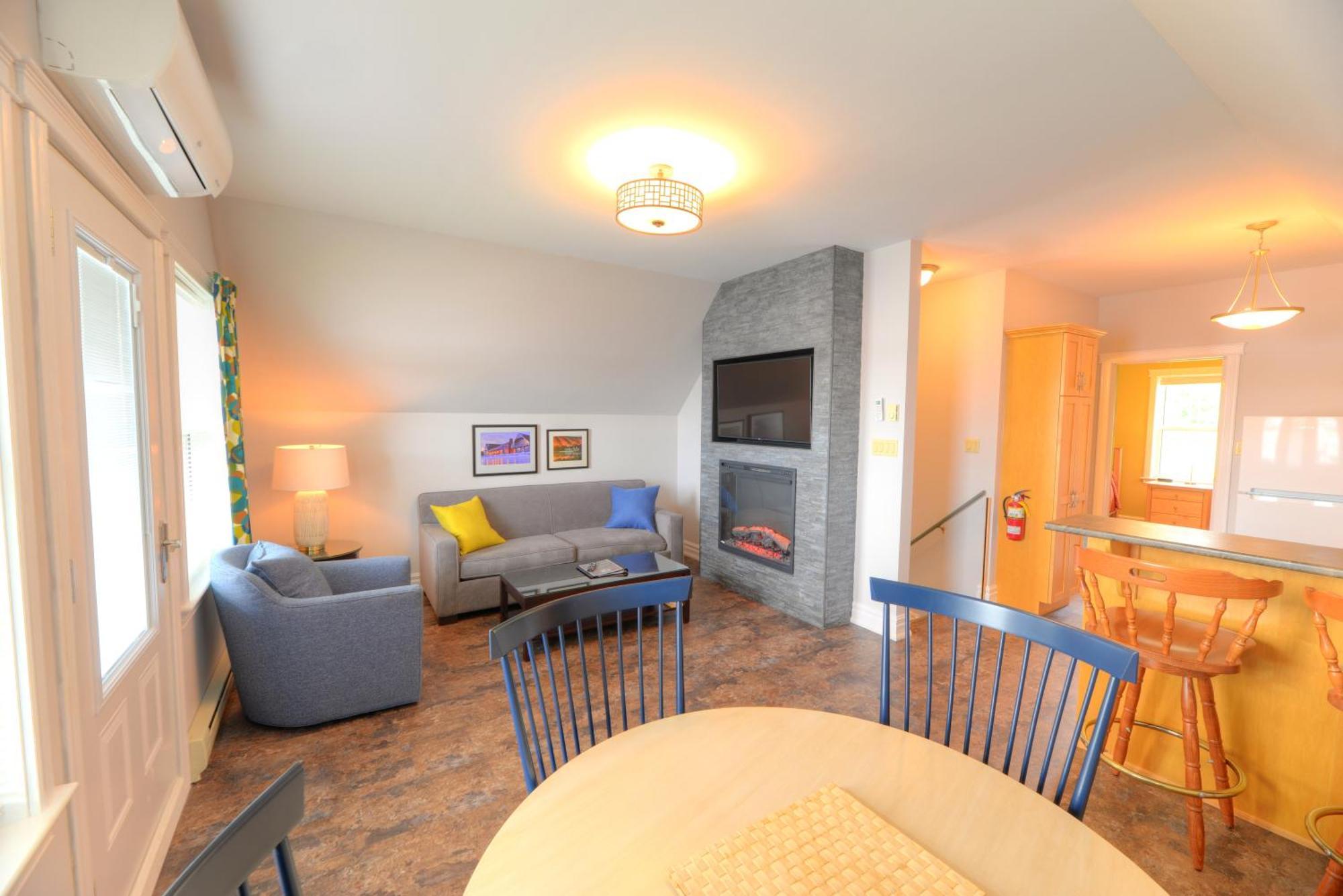 Whycocomagh Keltic Quay Cottages & Bayfront Lodge מראה חיצוני תמונה