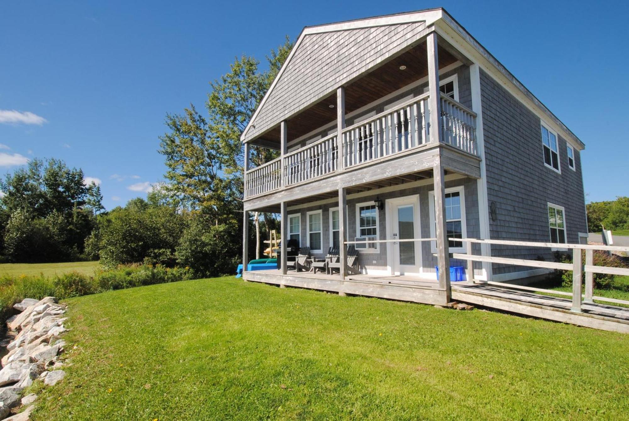 Whycocomagh Keltic Quay Cottages & Bayfront Lodge מראה חיצוני תמונה