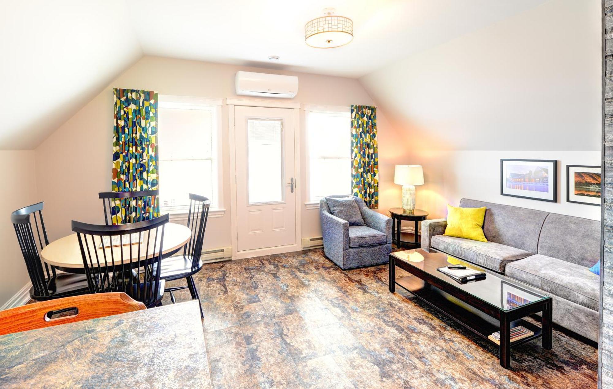 Whycocomagh Keltic Quay Cottages & Bayfront Lodge מראה חיצוני תמונה