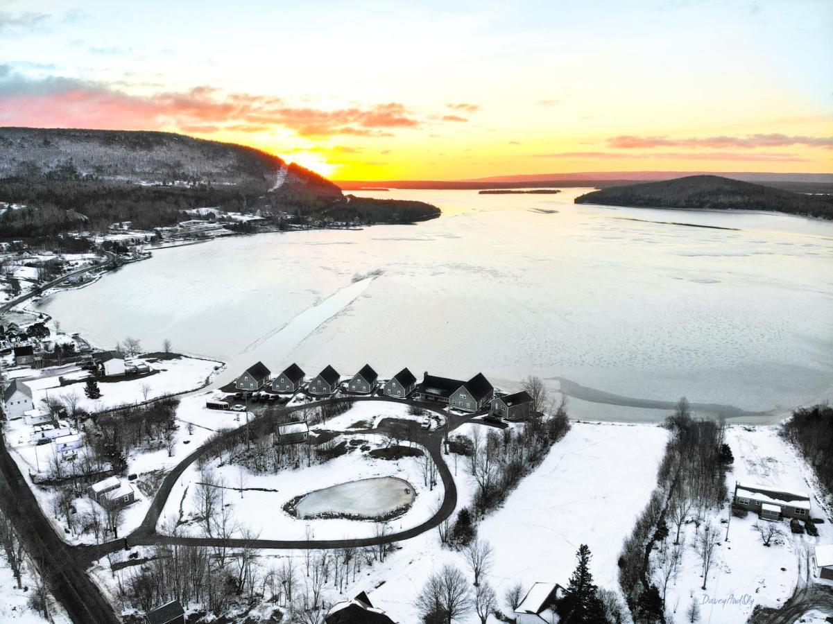 Whycocomagh Keltic Quay Cottages & Bayfront Lodge מראה חיצוני תמונה